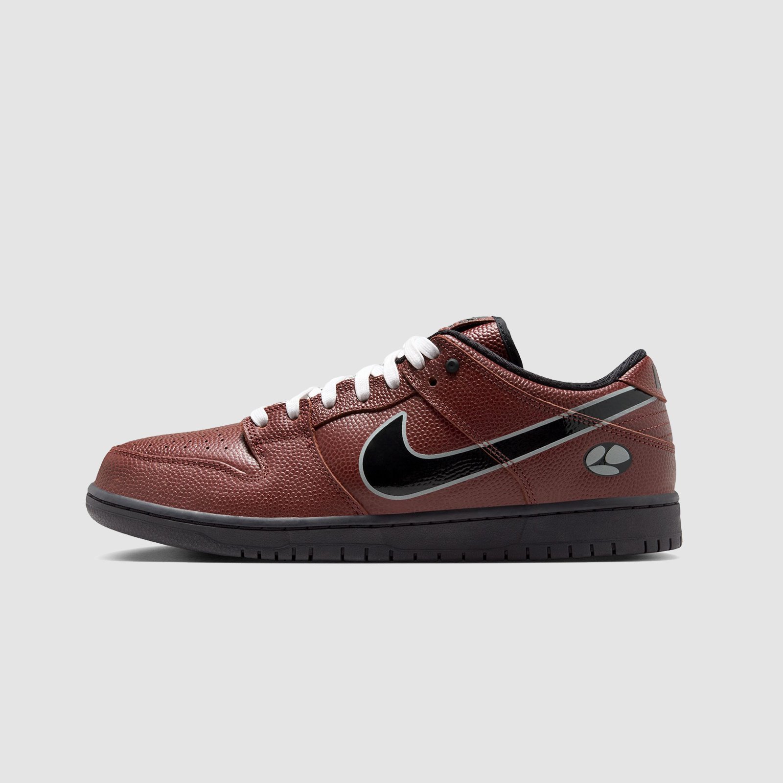 Nike SB Dunk Low Pro x Limosine Skateboards