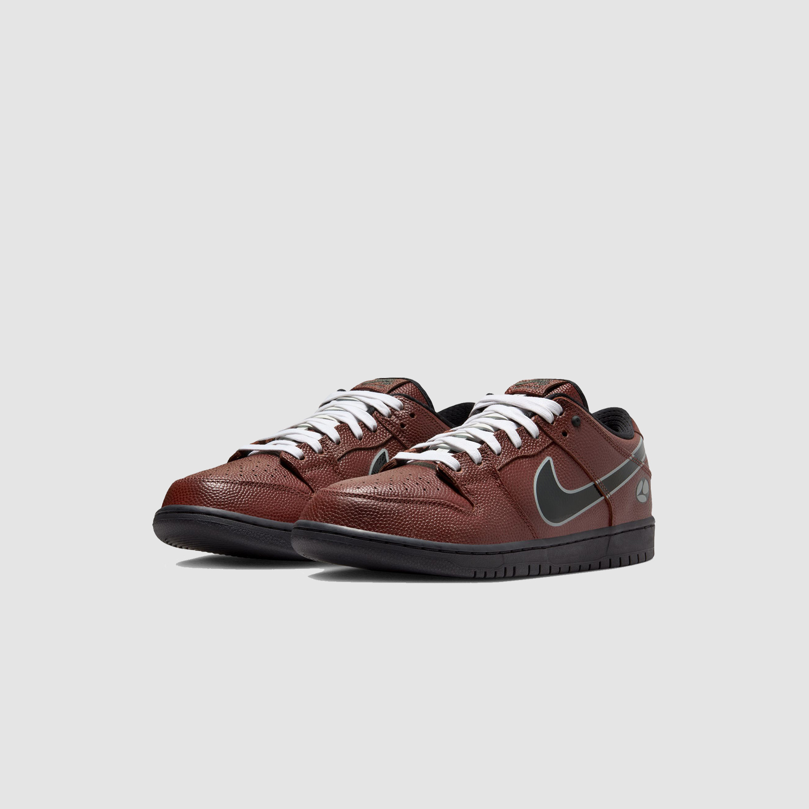 Nike SB Dunk Low Pro x Limosine Skateboards