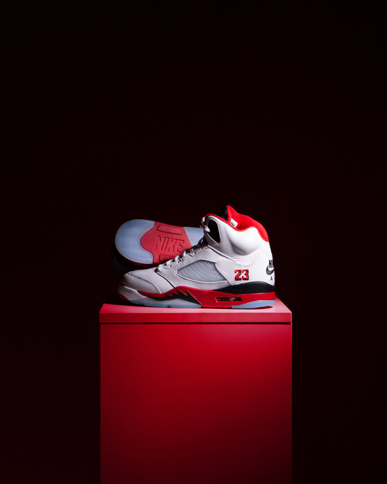 Jordan Retro 5 'Fire Red'