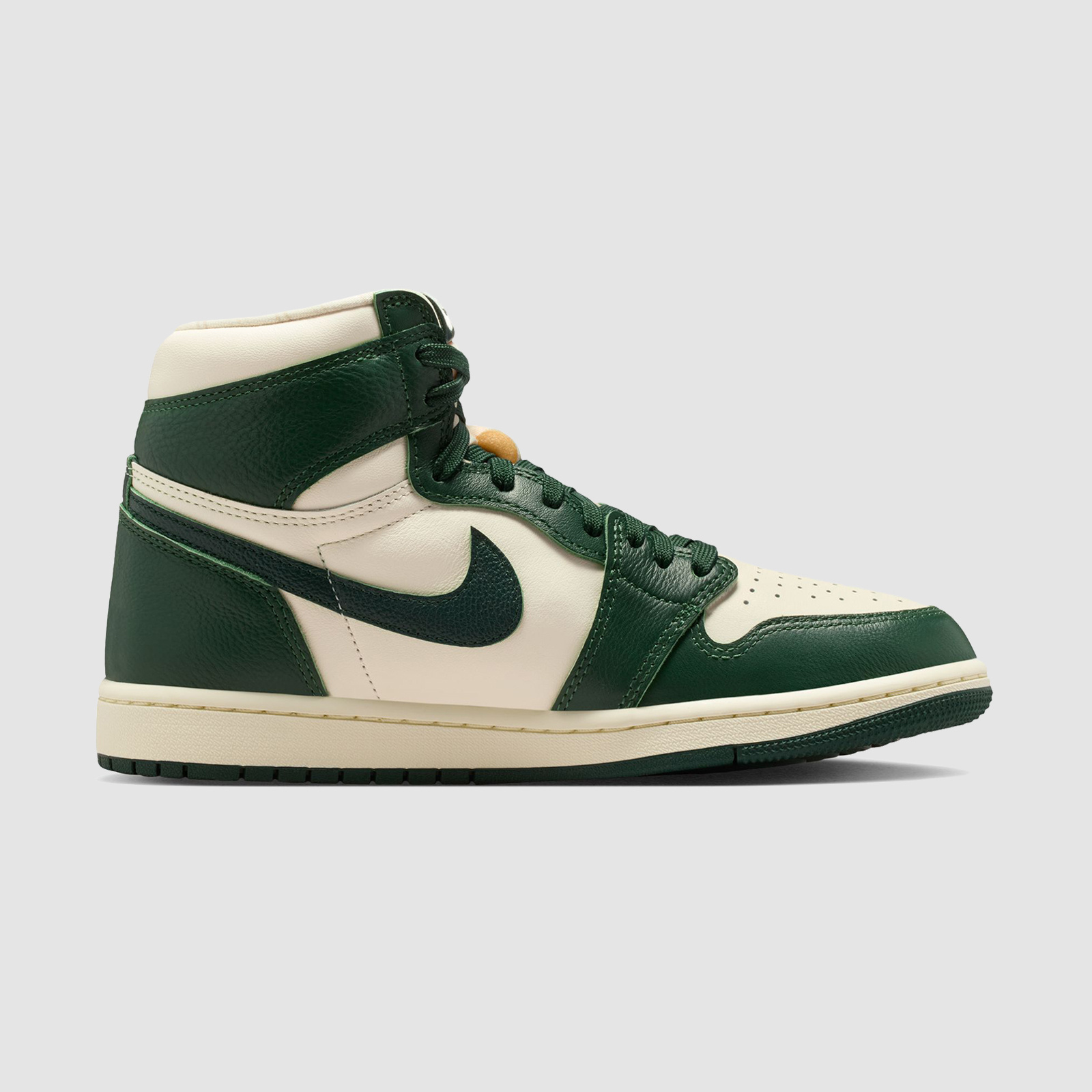 Jordan (W) AJ1 Retro High OG Pale Ivory/Pro Green