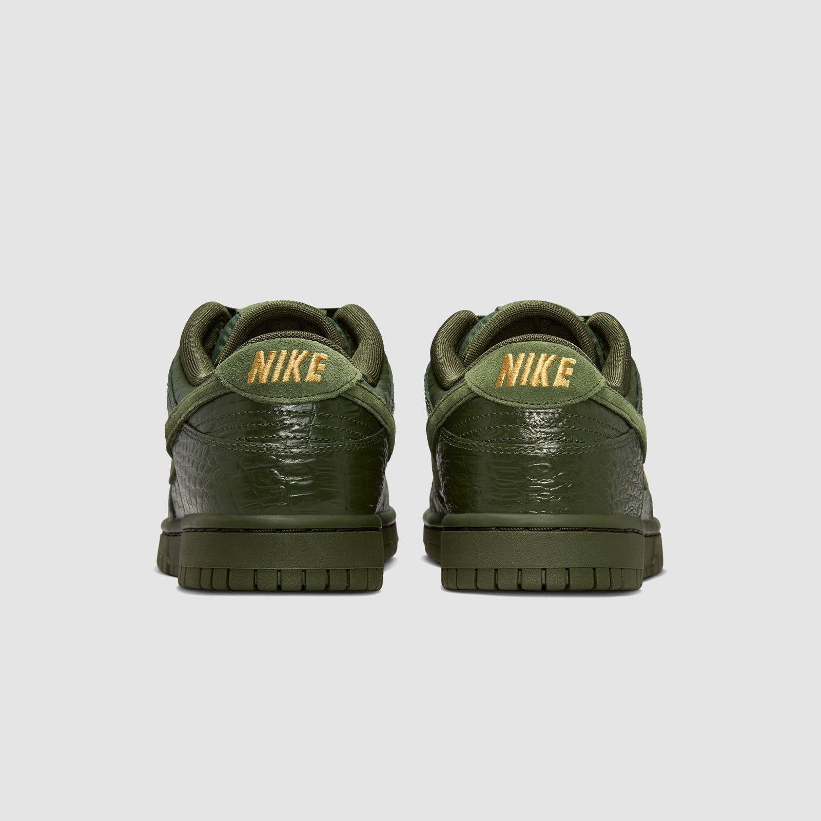 Nike (W) Dunk Low SS Carbon Green/Carbon Green