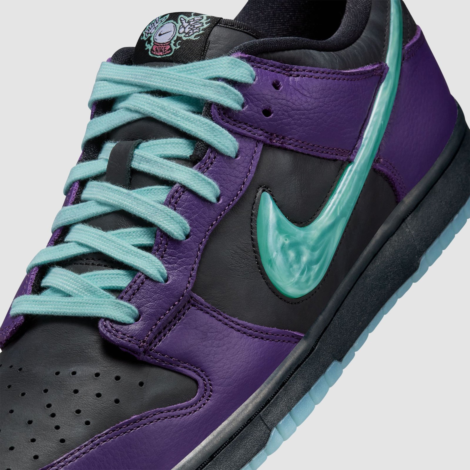 Nike Dunk Low Retro Limited Black/Artisan Teal-Grand Purple