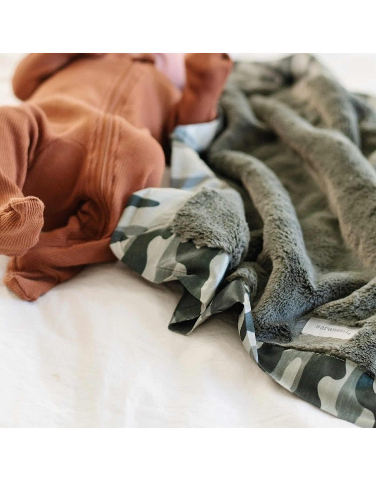 Saranoni Camo Satin Back Mini Blanket