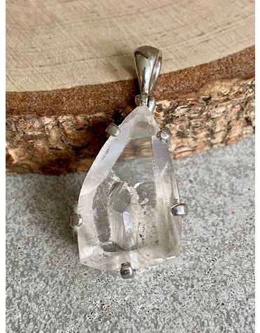 Teardrop Quartz Crystal in Quartz