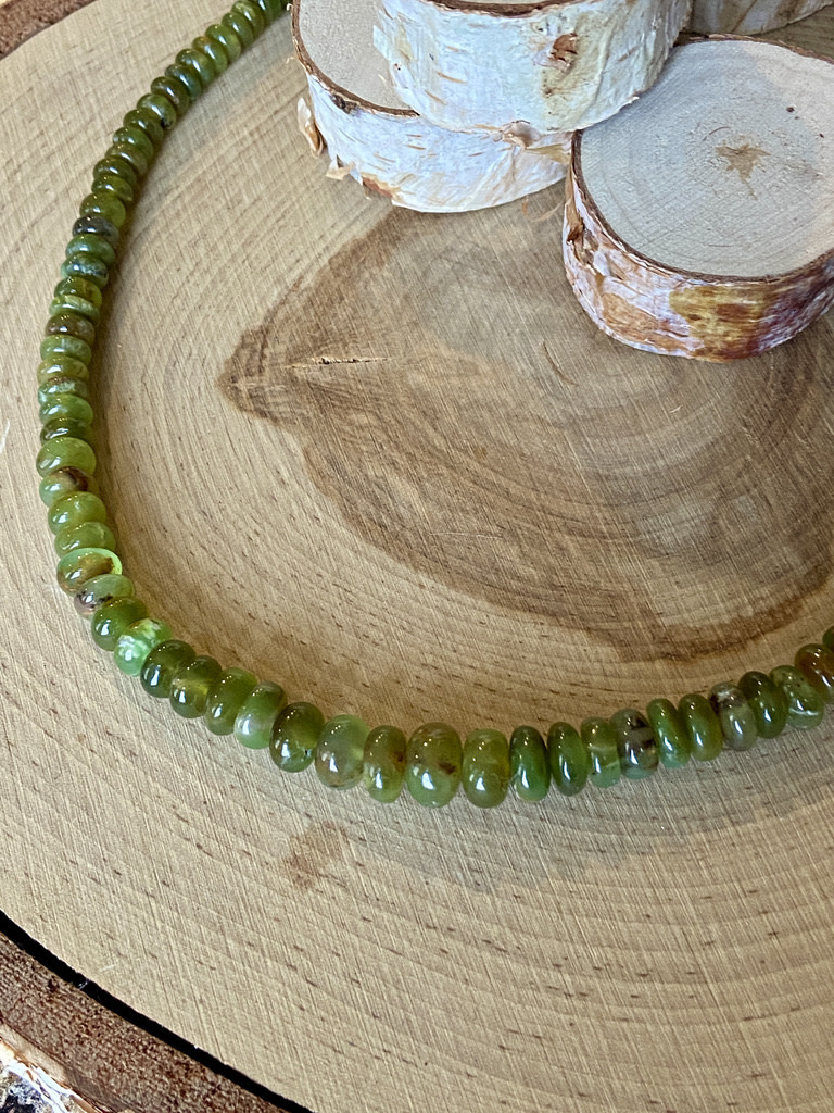 Chrysoprase on sale bead necklace