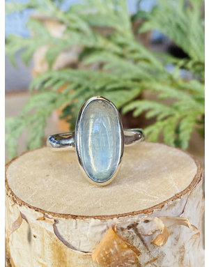 Aquamarine Oval Ring - Size 7