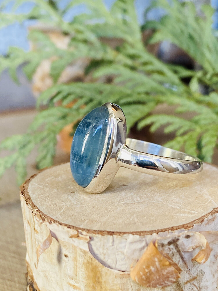 Aquamarine Oval Ring - Size 7
