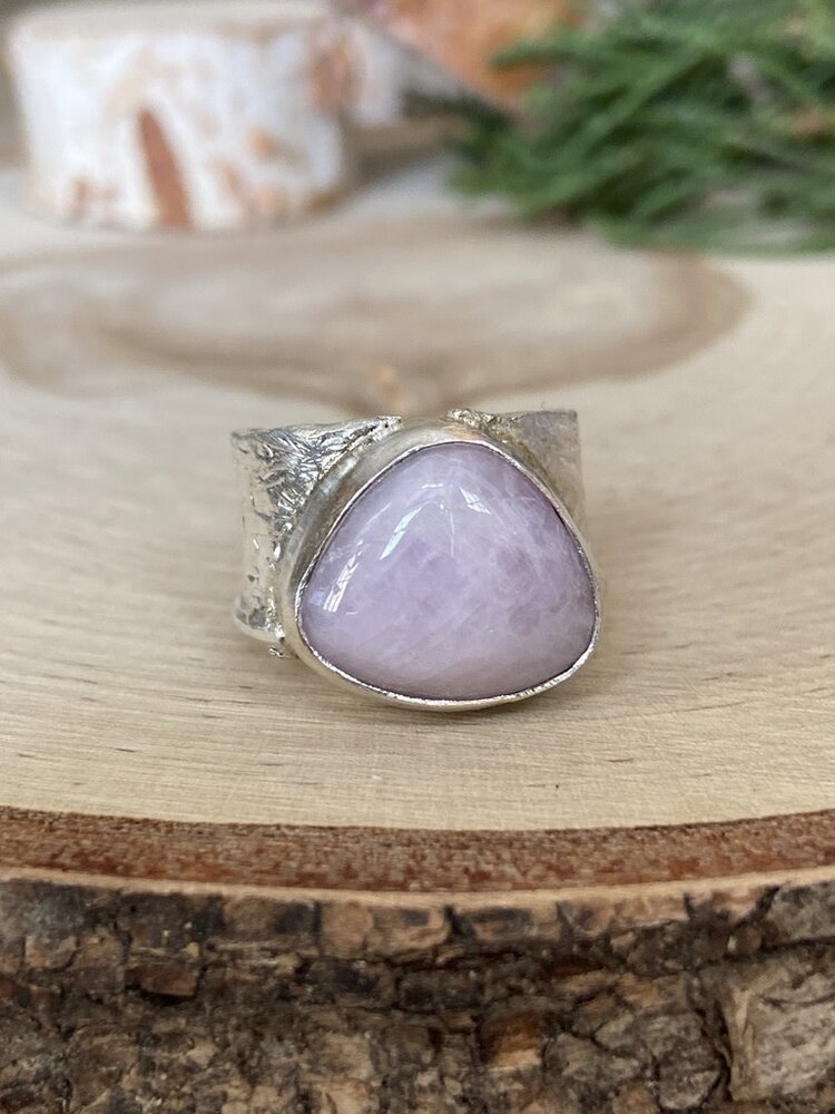 Kunzite Wide Band Sterling Ring Sz 6