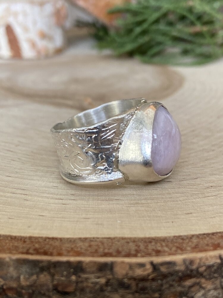 Kunzite Wide Band Sterling Ring Sz 6