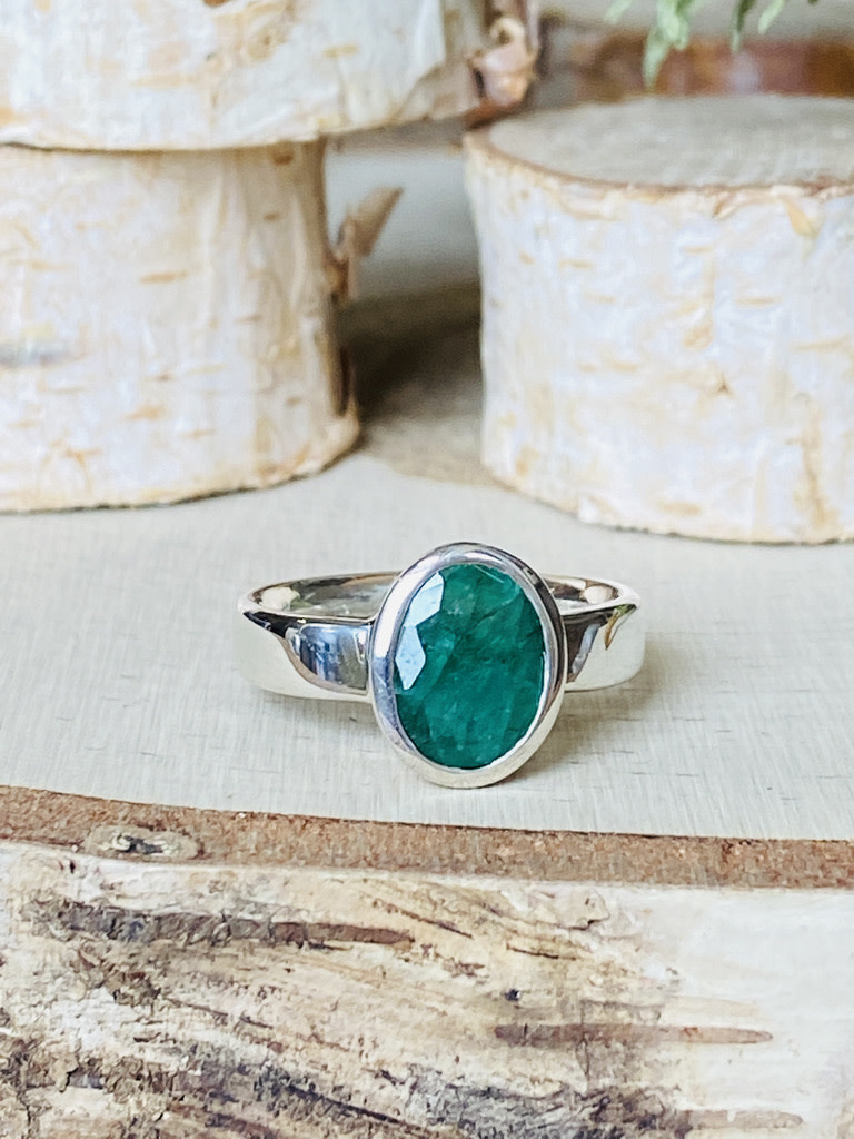 Emerald Oval Bezel Sterling Ring Sz 6