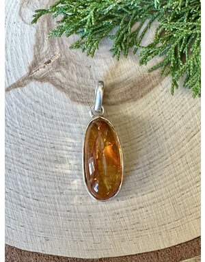 Long Oval Amber Hammered Pendant