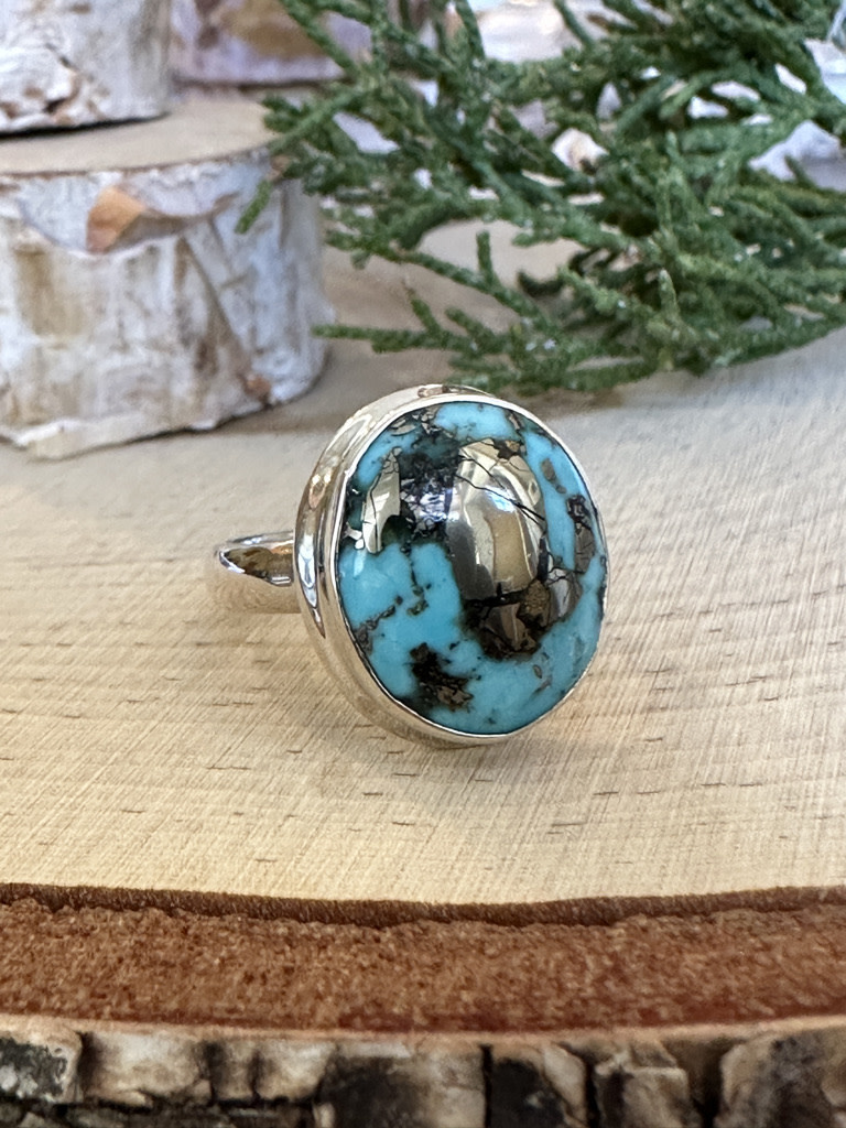 Nugent Oval Perusian Turquoise Ring Sz 8