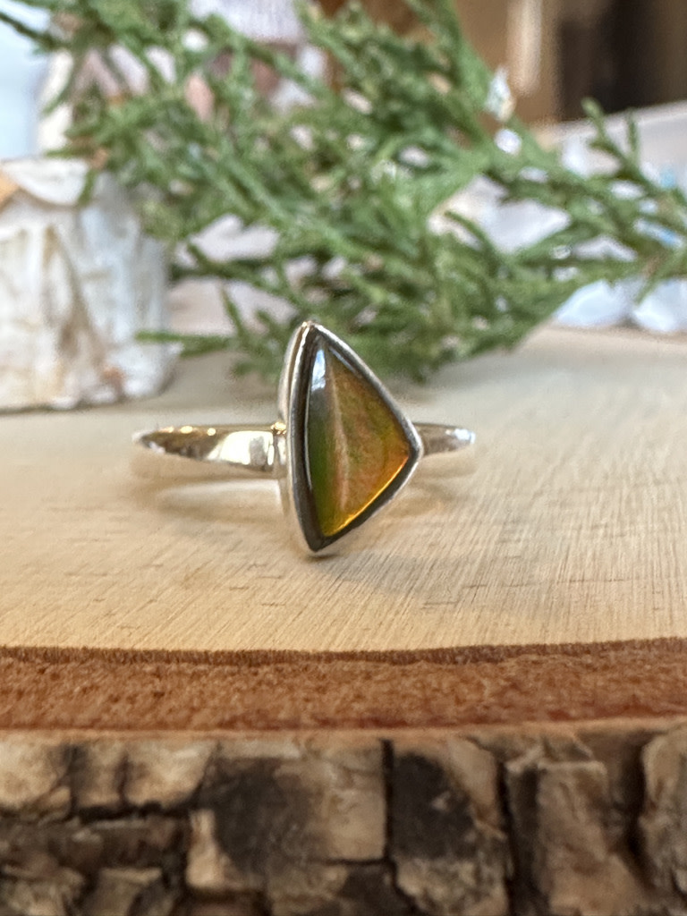 Nugent Ammolite Triangle Sterling Ring Sz 7