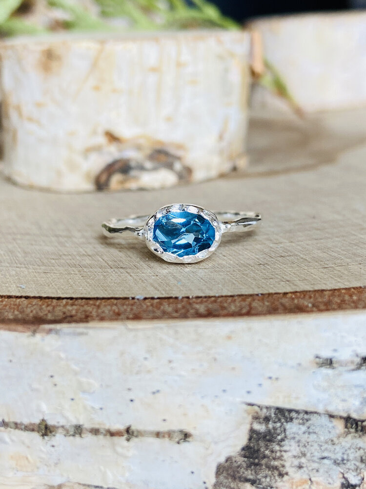 Blue Topaz Oval Hammered Sterling Ring Sz 6