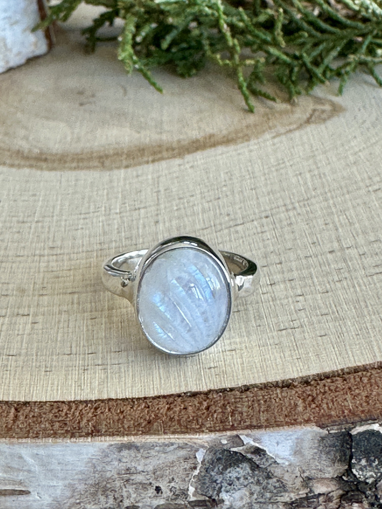 Carved Moonstone Sterling Ring Sz 6