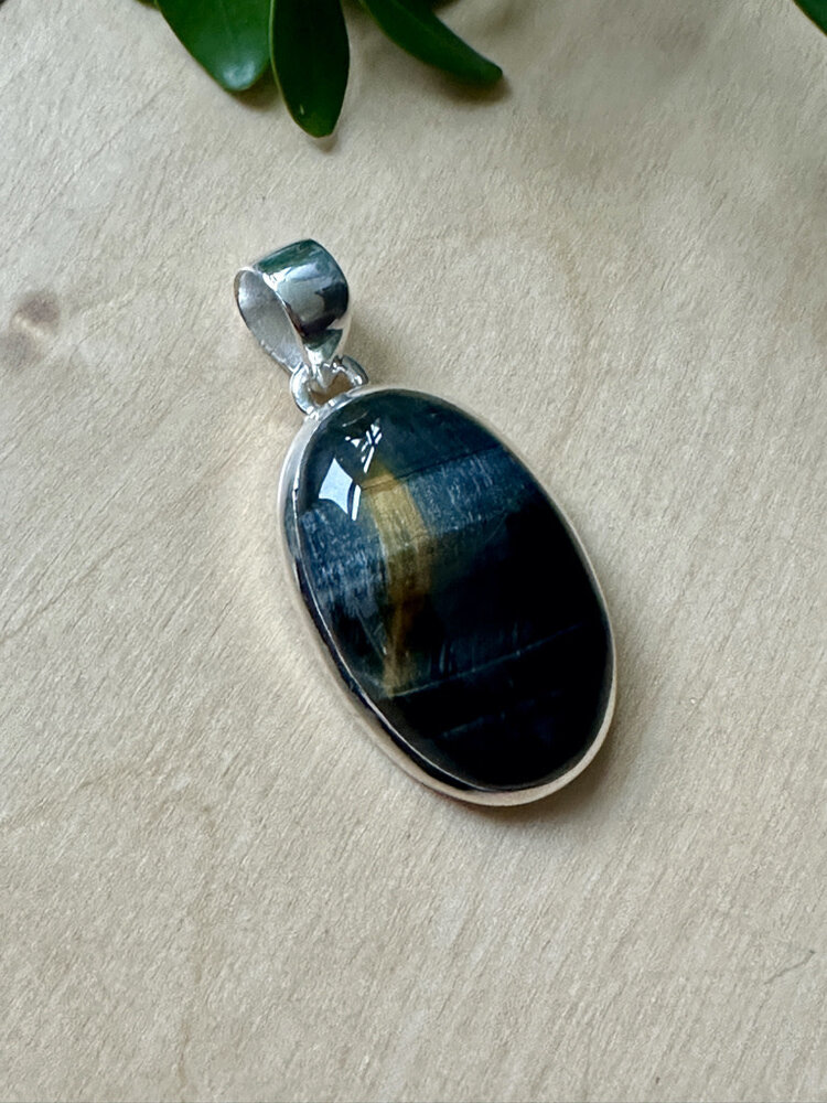 Nugent Blue Tiger Eye Oval Sterling Pendant