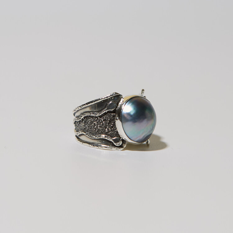 Grey Mother of Pearl Wide Band Sterling Ring Sz 9