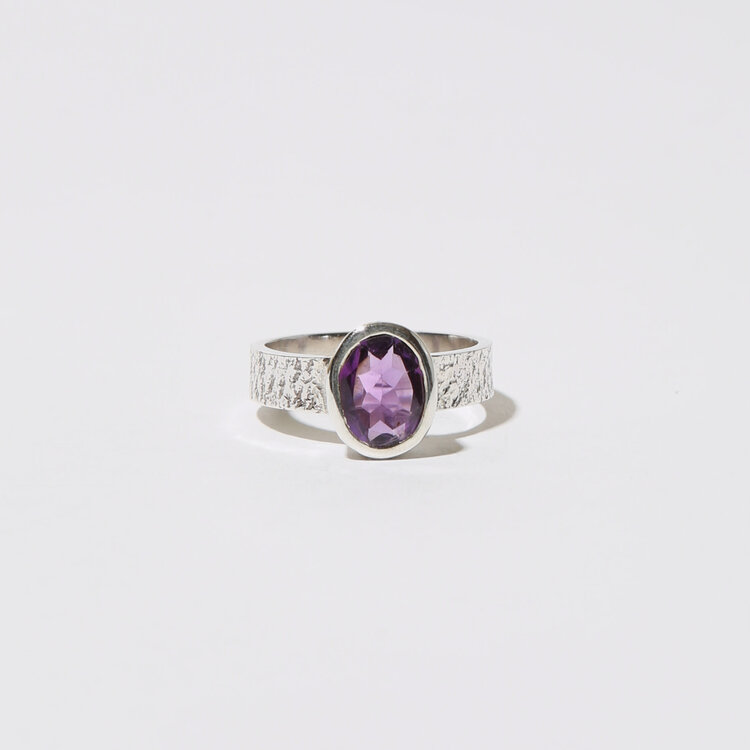 Amethyst Oval Sterling Textured Ring Sz 6