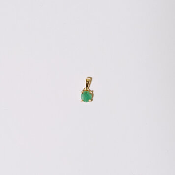 Dainty Emerald Round Vermeil Pendant Dainty Emerald Round Vermeil Pendant