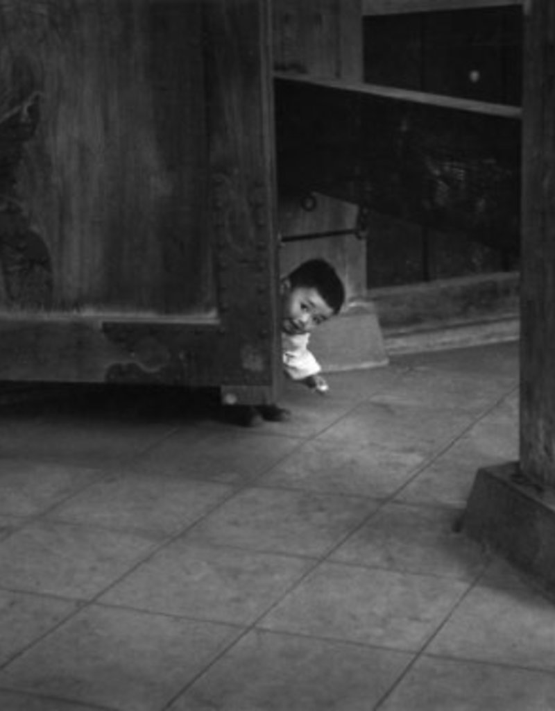 Heyman Child Playing Peekaboo, Kyoto, Japan by Ken Heyman