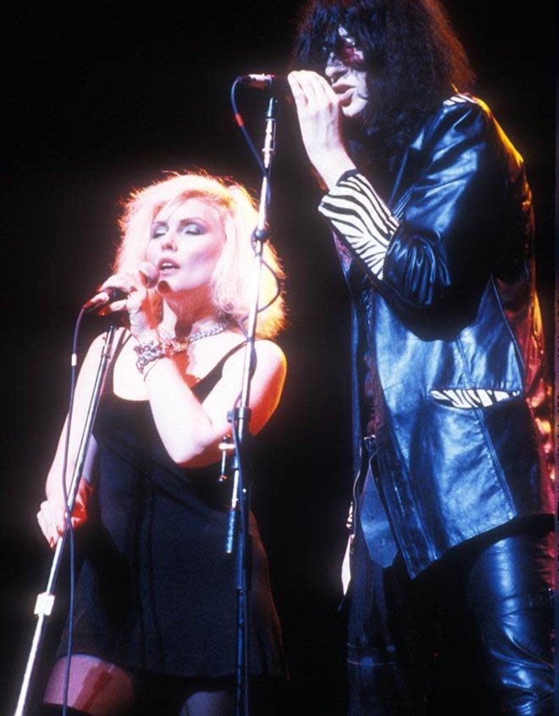 Gruen Debbie Harry and Joey Ramone, MSG, NYC 1987 by Bob Gruen