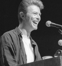 Beland David Bowie - Lincoln Centre, NYC 1995 by Richard Beland