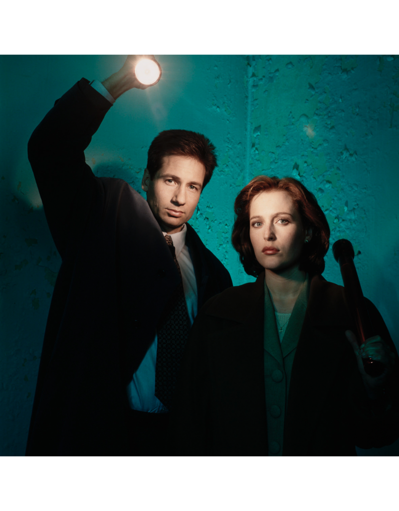 Grecco Gillian Anderson and David Duchovne on the set of the  X-Files - Vancouver, Canada, 1994 II By Michael Grecco