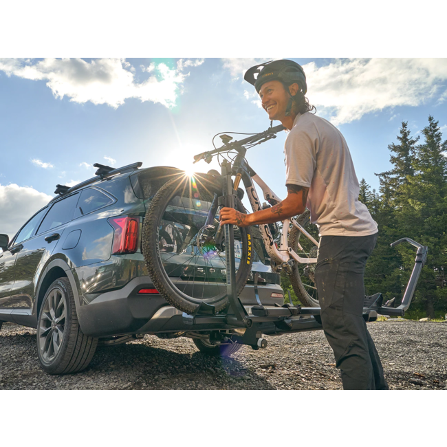 Yakima StageTwo 2.0" anthracite hitch mount bike rack