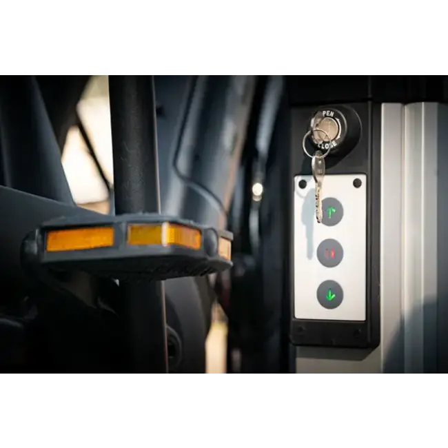 Saris support pour 2 vélos motorisé, levage électrique avec lumières