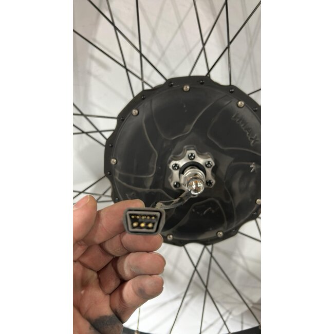 IGO Used 700c rear wheel complete with I-MAX motor