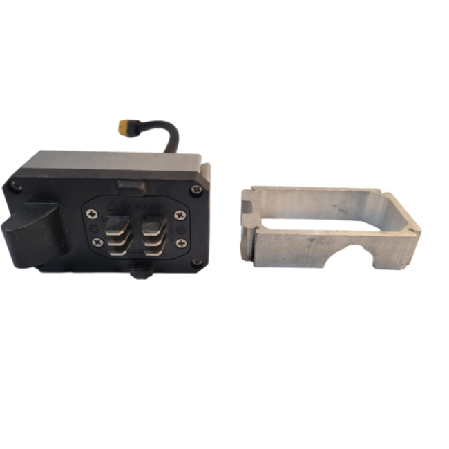 IGO Battery Lower Receptacle (Discovery, Oka, Laurentian)