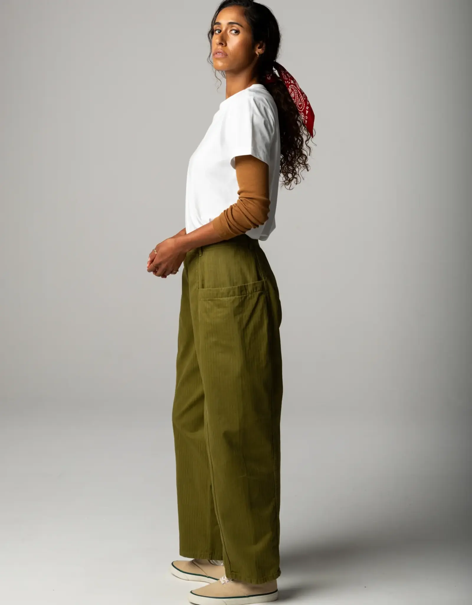 Finisterre - Croft Barrel Trouser - Marsh Green