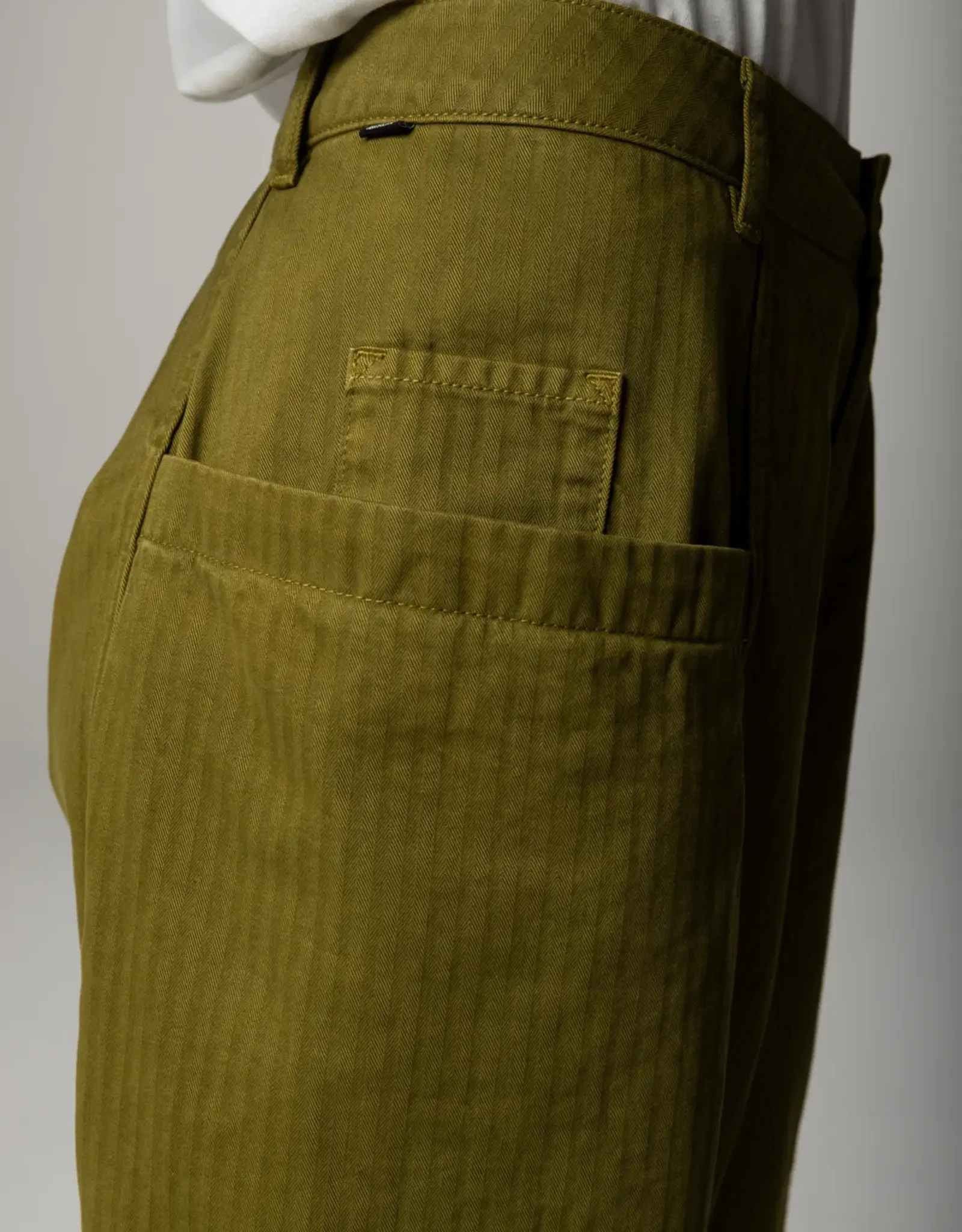 Finisterre - Croft Barrel Trouser - Marsh Green