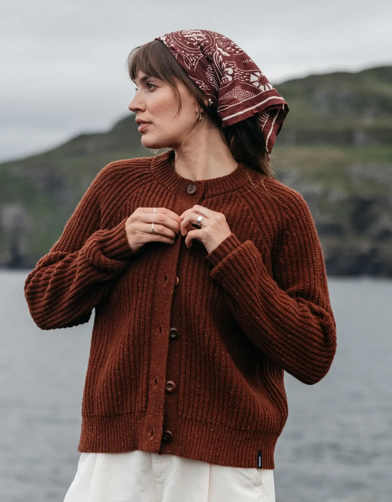 Finisterre - W's Mora Cardigan - Mahogany Brown