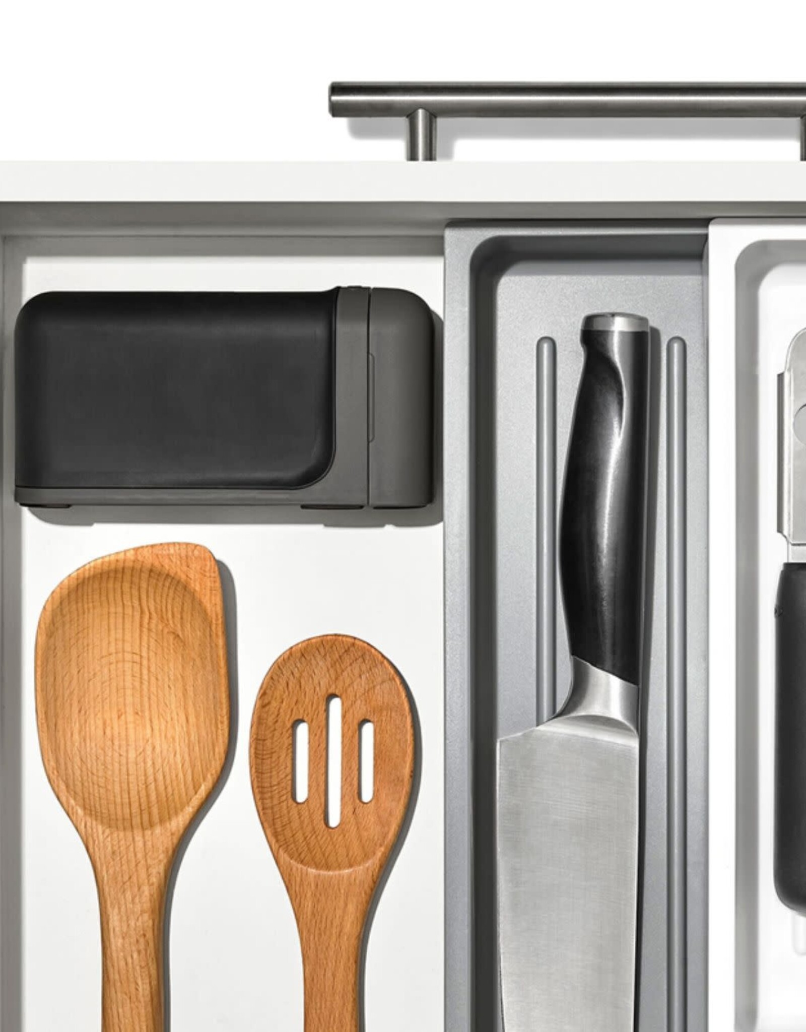 OXO Aiguiseur de couteaux antidérapant et rétractable OXO