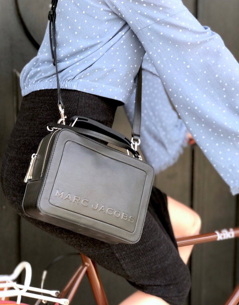 marc jacobs box bag grey