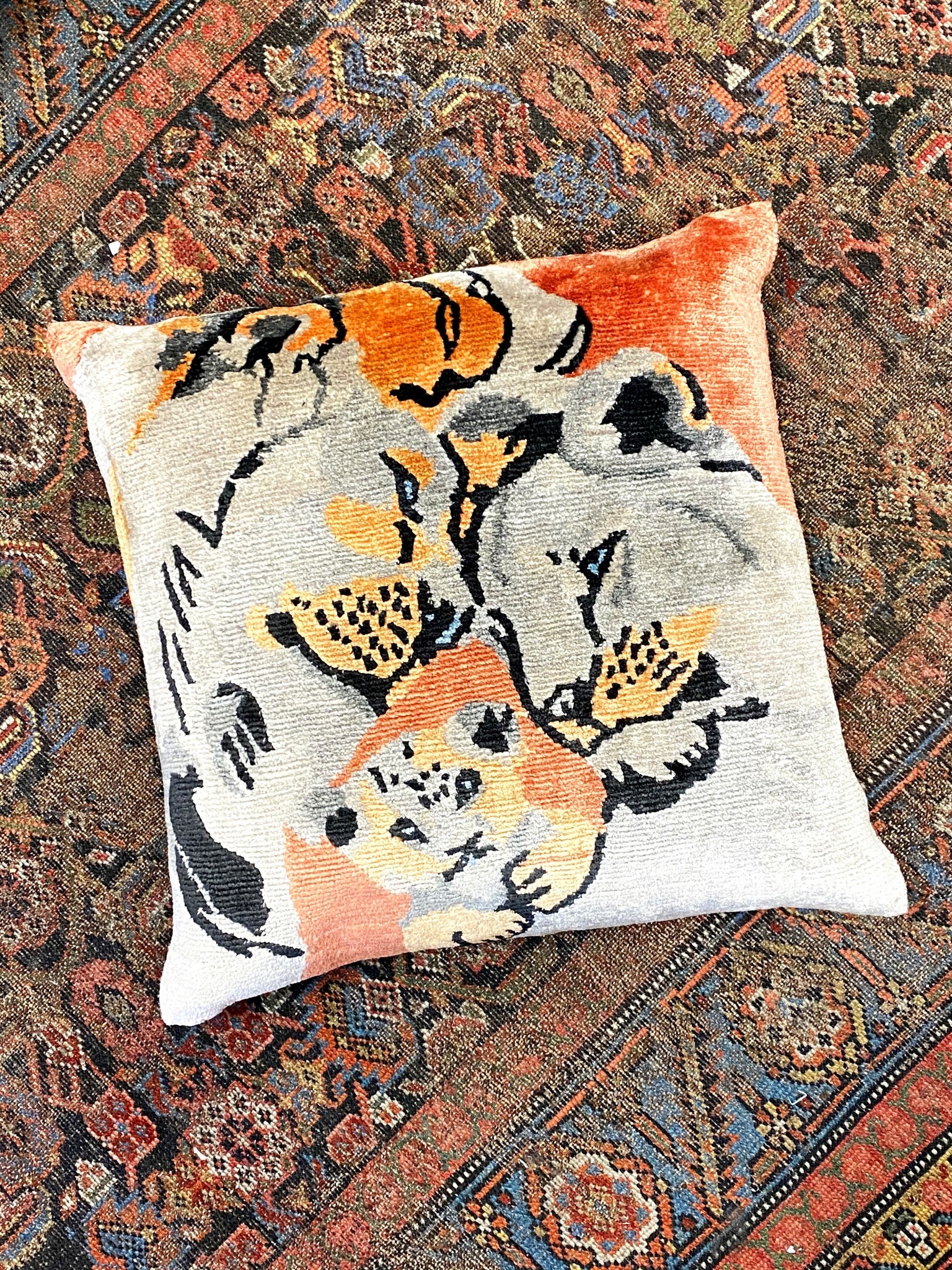 TIBET HOME Tak Pho Lion Family Pillow