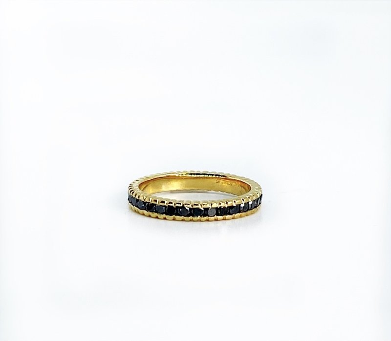 SHAESBY Large Textured Infinity Band Ring