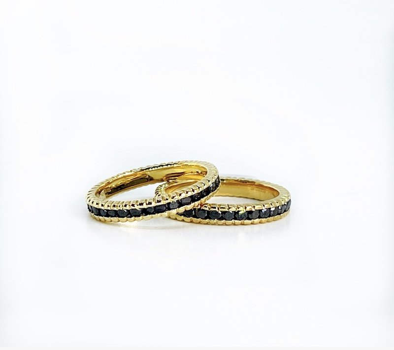 SHAESBY Large Textured Infinity Band Ring
