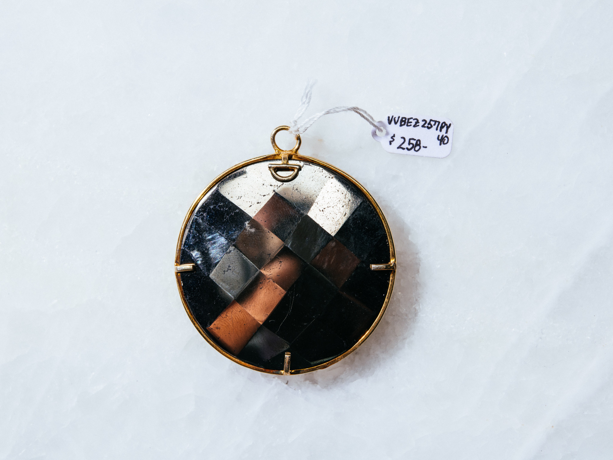 SENNOD Pyrite Ring Vignette - 40mm