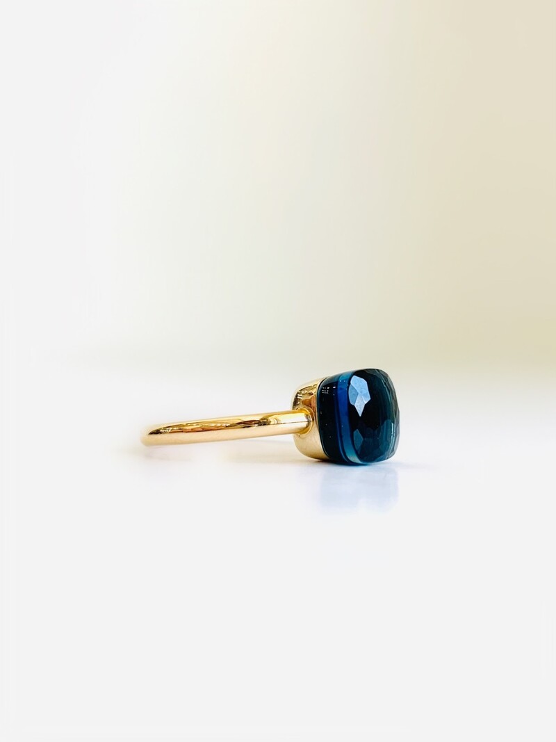 POMELLATO London Blue Topaz Petit Nudo Ring