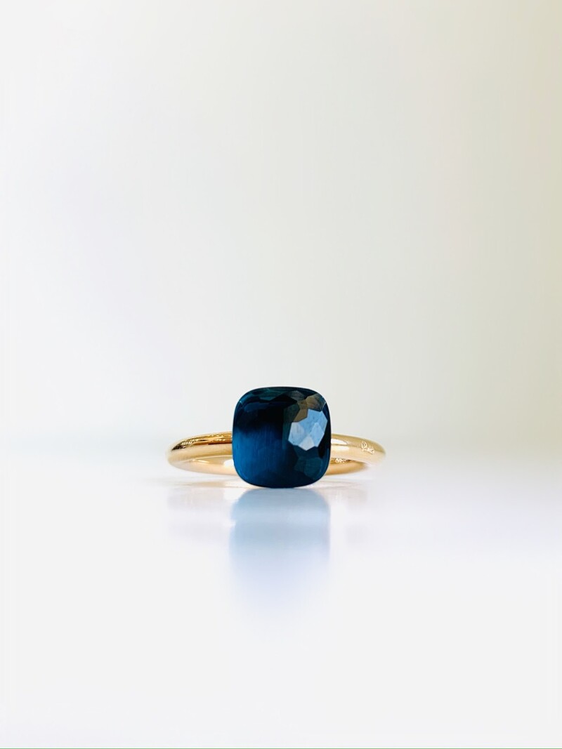 POMELLATO London Blue Topaz Petit Nudo Ring