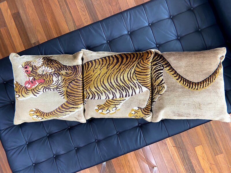 TIBET HOME Set of 3 Pillows - Tiger Full Body - Gold