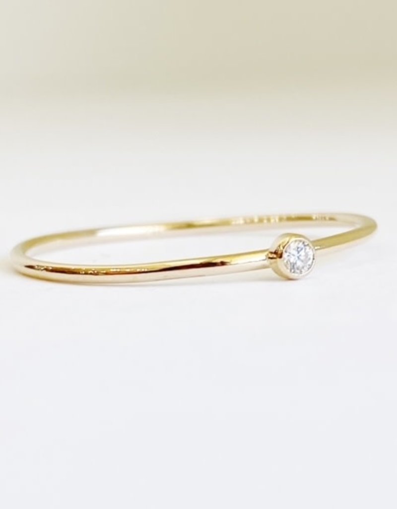 302 COLLECTION 14K Single Tiny Diamond Ring .03ct - Size 6