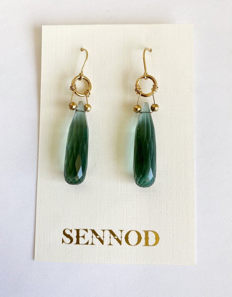 SENNOD Green Quartz Wire Earrings