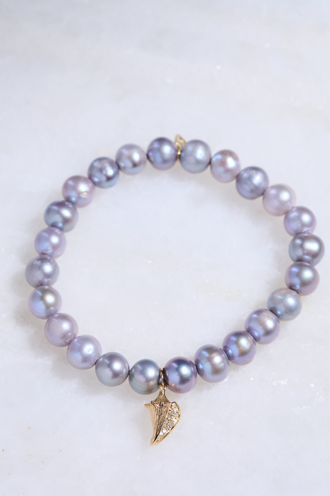 SYDNEY EVAN Grey Potato Pearl with Conch Shell Bracelet