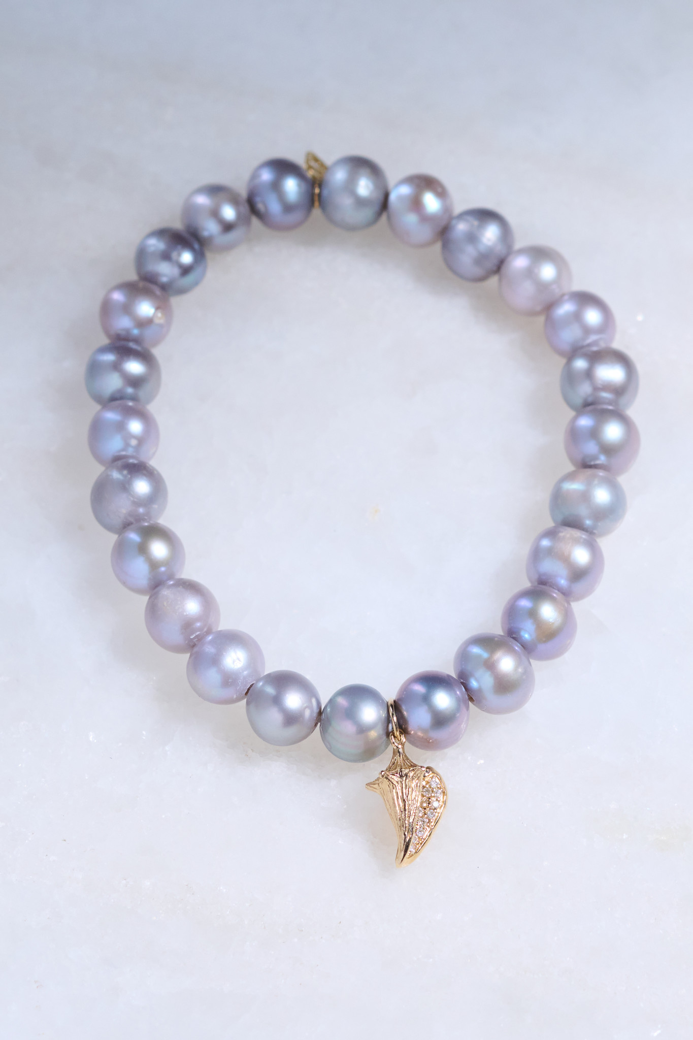 SYDNEY EVAN Grey Potato Pearl with Conch Shell Bracelet