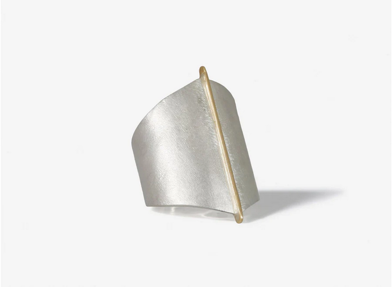 SHAESBY Large Gold Seam Ring