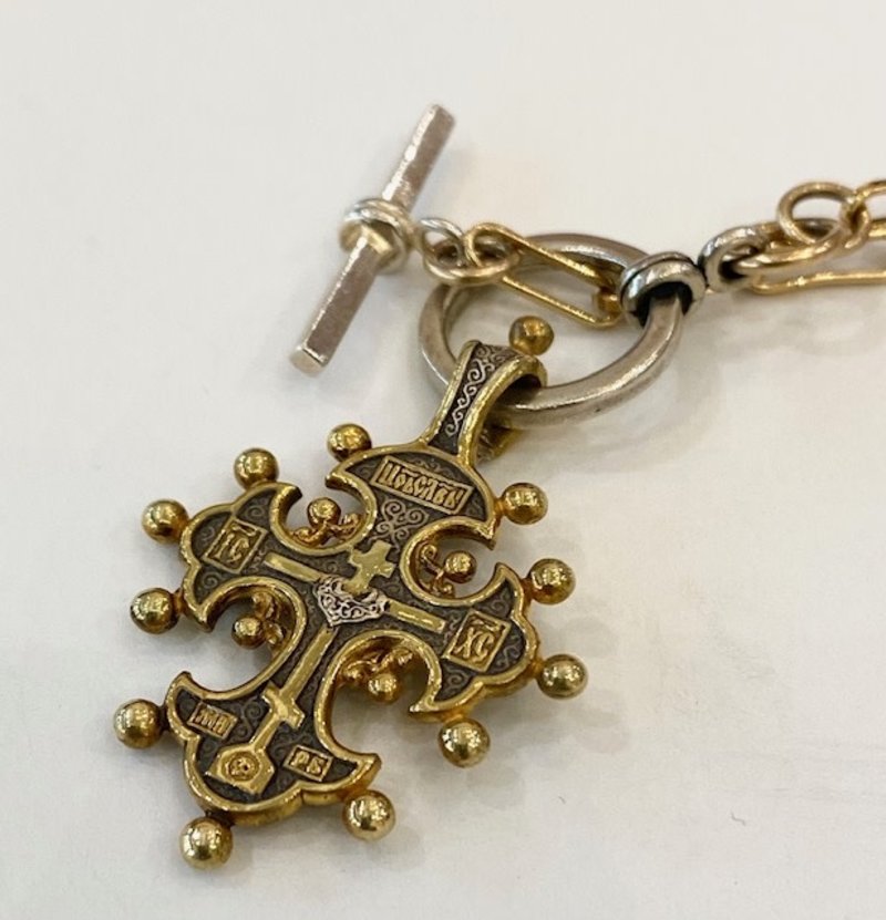 SENNOD Cross Toggle Necklace