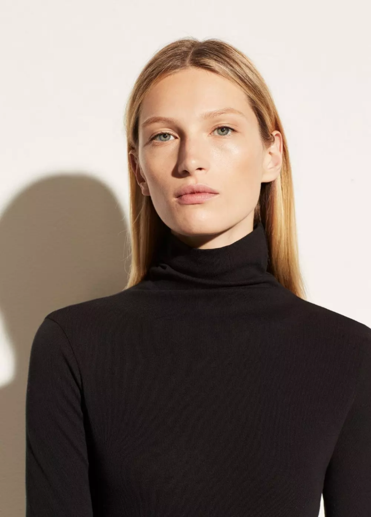 VINCE Essential Longsleeve Turtleneck